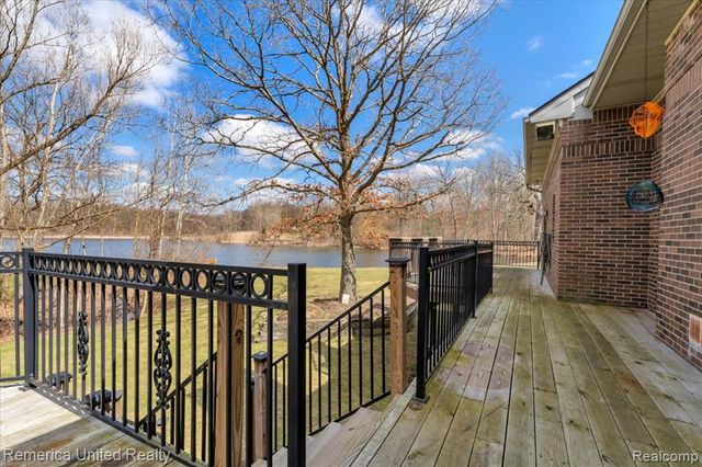 2457 Spring Lake Lane Lane, Brighton, MI 48114