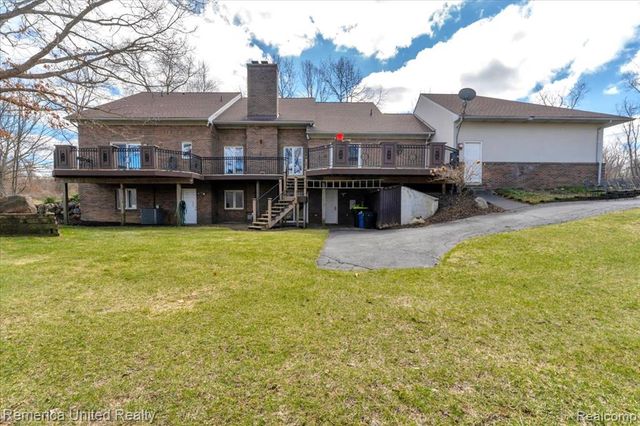 2457 Spring Lake Lane Lane, Brighton, MI 48114