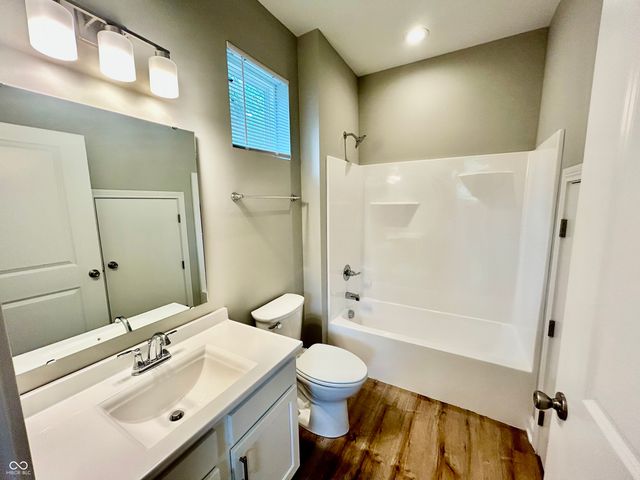 924 N Oakland Avenue, Indianapolis, IN 46201