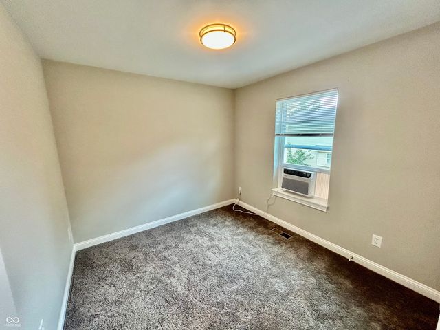 924 N Oakland Avenue, Indianapolis, IN 46201