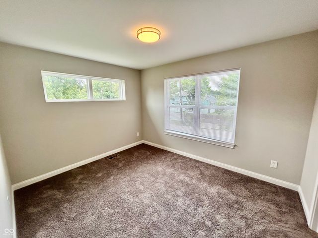 924 N Oakland Avenue, Indianapolis, IN 46201