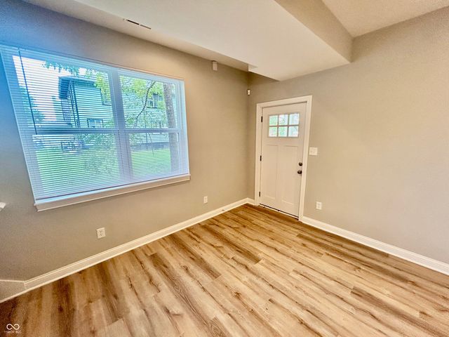 924 N Oakland Avenue, Indianapolis, IN 46201