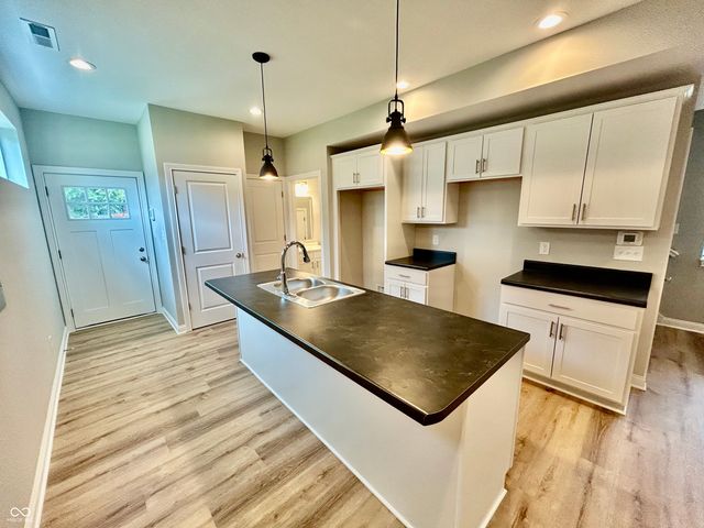 924 N Oakland Avenue, Indianapolis, IN 46201
