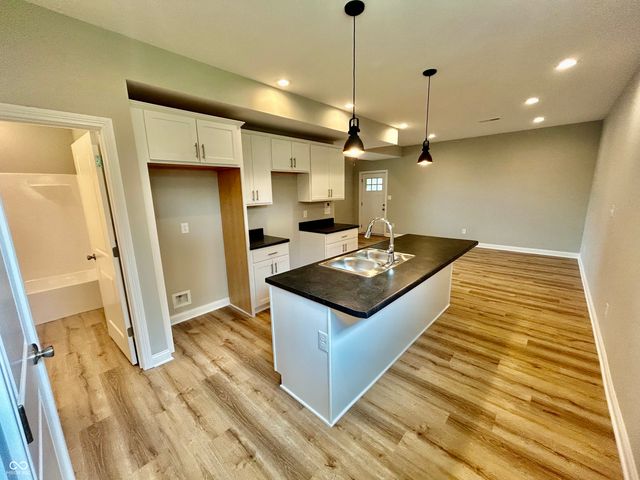 924 N Oakland Avenue, Indianapolis, IN 46201