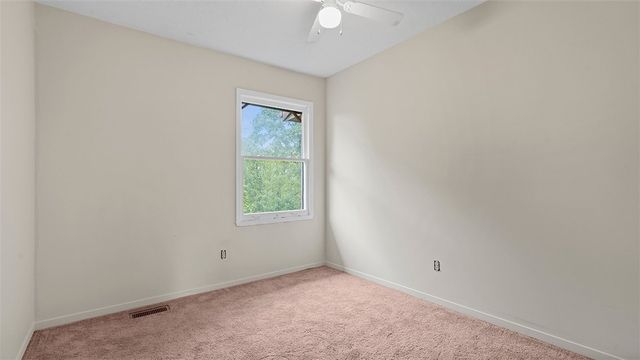 40 Meanor St, Findlay Twp, PA 15126