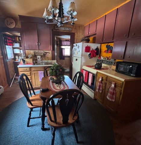 14 Passino Lane, Saranac Lake, NY 12983