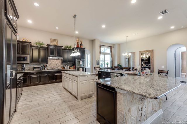 124 El Cielo, Boerne, TX 78006