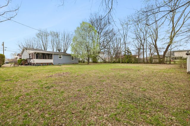 968 Peachers Mill Rd, Clarksville, TN 37042