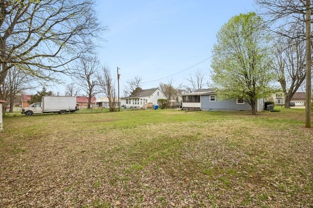 968 Peachers Mill Rd, Clarksville, TN 37042