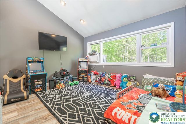 973 Country Place Drive, Coolbaugh Twp, PA 18466