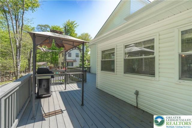 973 Country Place Drive, Coolbaugh Twp, PA 18466