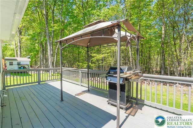 973 Country Place Drive, Coolbaugh Twp, PA 18466
