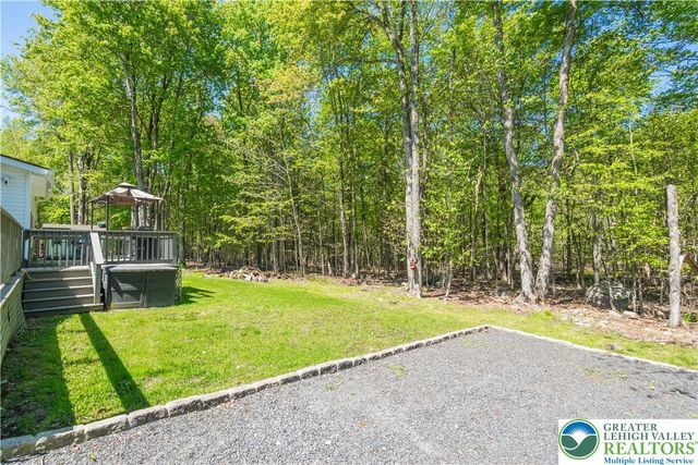 973 Country Place Drive, Coolbaugh Twp, PA 18466