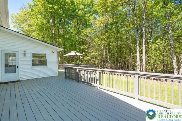 973 Country Place Drive, Coolbaugh Twp, PA 18466