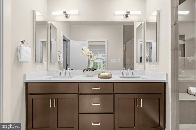 10430 BREUER ST, Bethesda, MD 20817