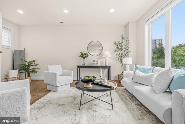 10430 BREUER ST, Bethesda, MD 20817