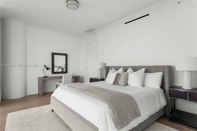 8701 Collins Ave 604, Miami Beach, FL 33154