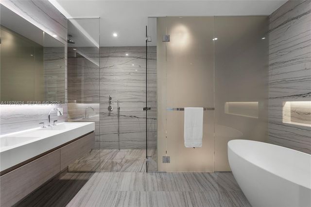 8701 Collins Ave 604, Miami Beach, FL 33154