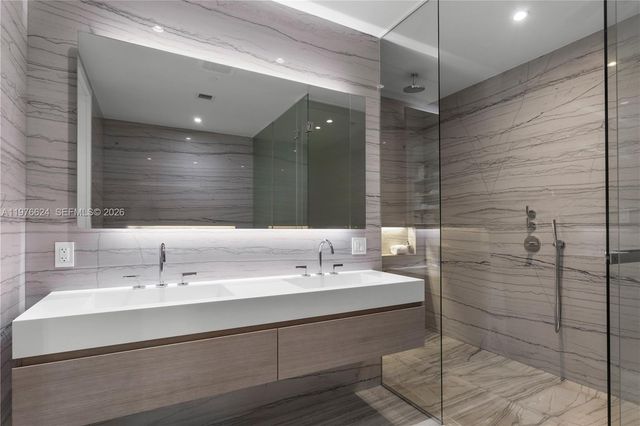 8701 Collins Ave 604, Miami Beach, FL 33154