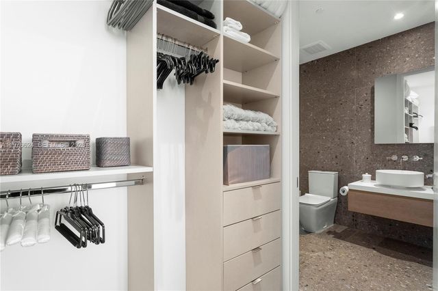 8701 Collins Ave 604, Miami Beach, FL 33154