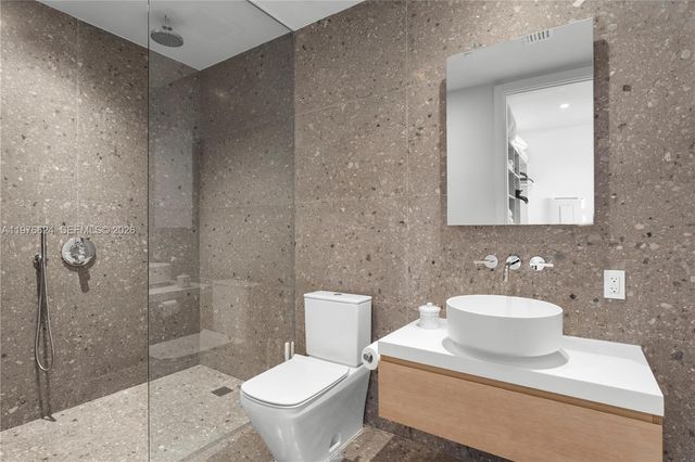 8701 Collins Ave 604, Miami Beach, FL 33154