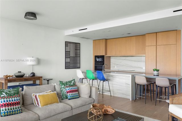 8701 Collins Ave 604, Miami Beach, FL 33154