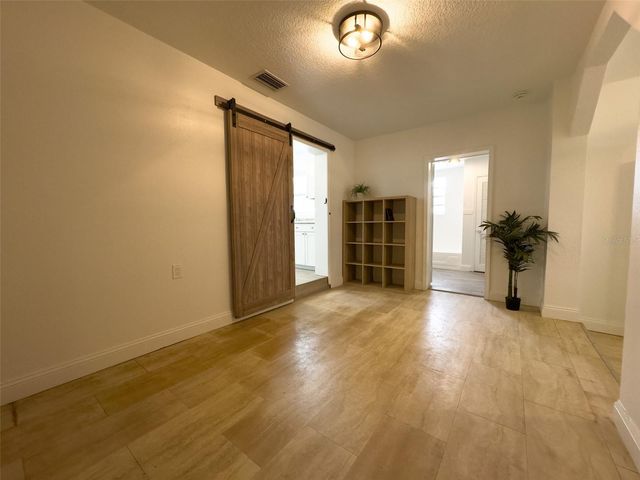 1047 CLAY BOULEVARD, Eustis, FL 32726