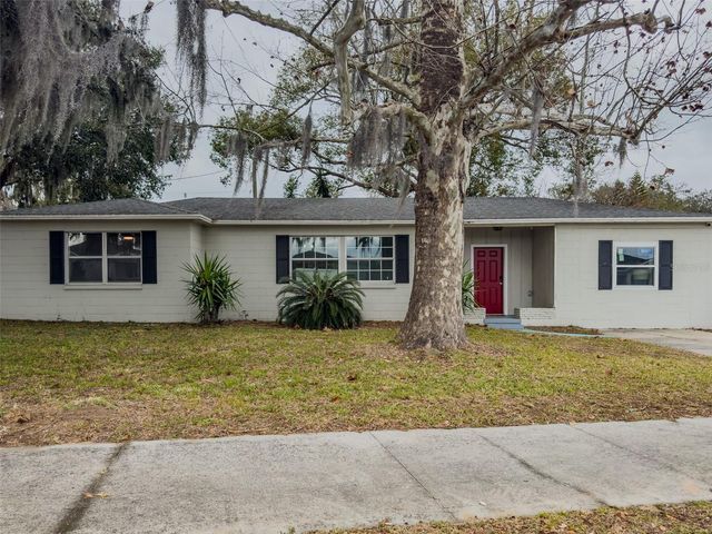 1047 CLAY BOULEVARD, Eustis, FL 32726