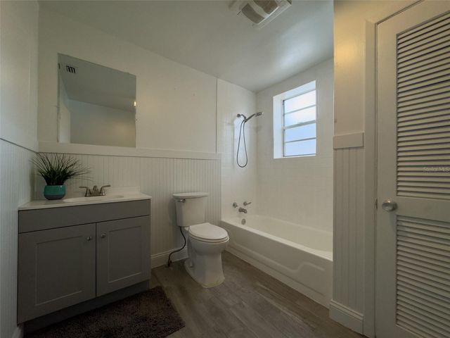 1047 CLAY BOULEVARD, Eustis, FL 32726