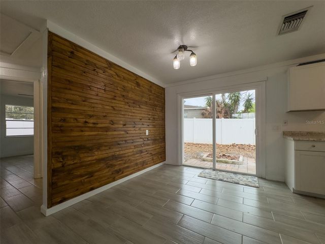 1047 CLAY BOULEVARD, Eustis, FL 32726