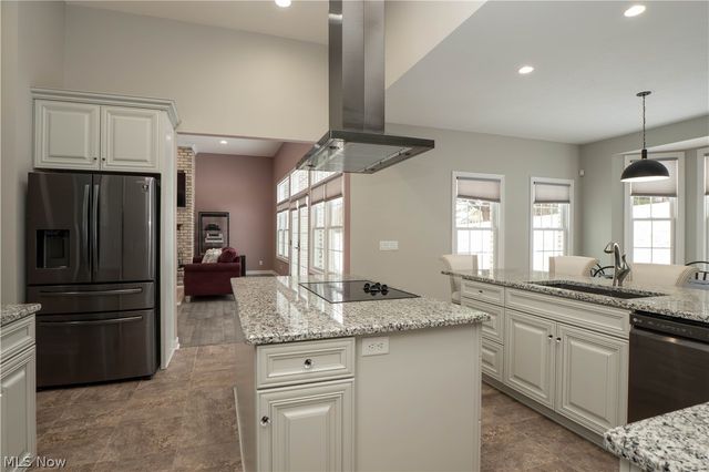 6443 Hills And Dales Road NW, Canton, OH 44708