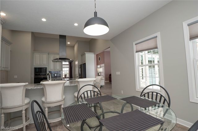 6443 Hills And Dales Road NW, Canton, OH 44708