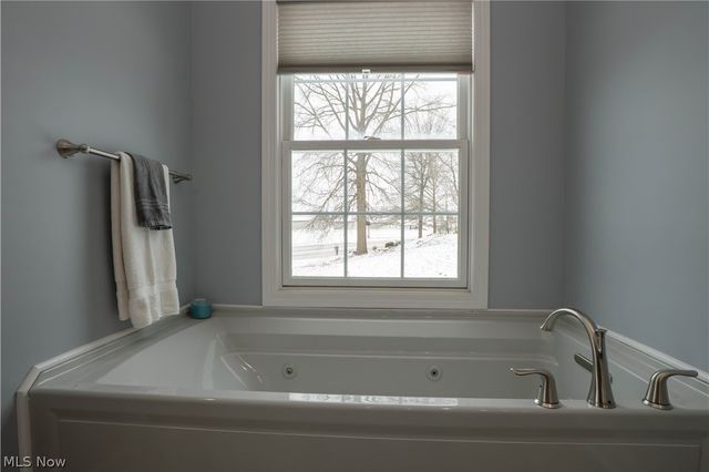 6443 Hills And Dales Road NW, Canton, OH 44708