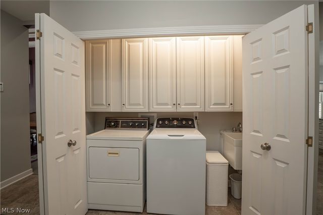 6443 Hills And Dales Road NW, Canton, OH 44708