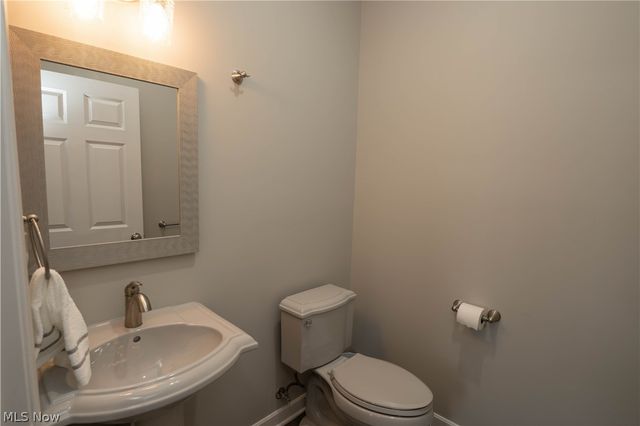 6443 Hills And Dales Road NW, Canton, OH 44708