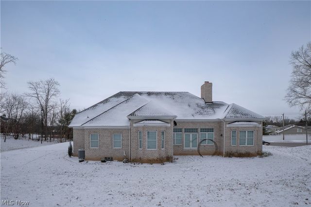 6443 Hills And Dales Road NW, Canton, OH 44708