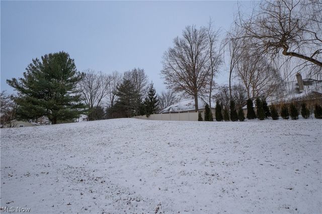 6443 Hills And Dales Road NW, Canton, OH 44708