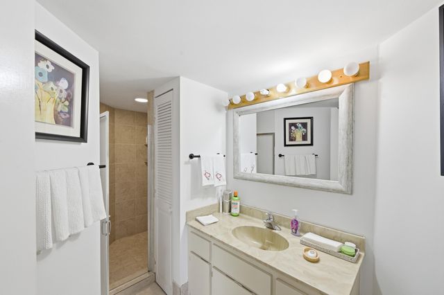 105 Weybridge Circle A, Royal Palm Beach, FL 33411