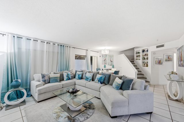 105 Weybridge Circle A, Royal Palm Beach, FL 33411