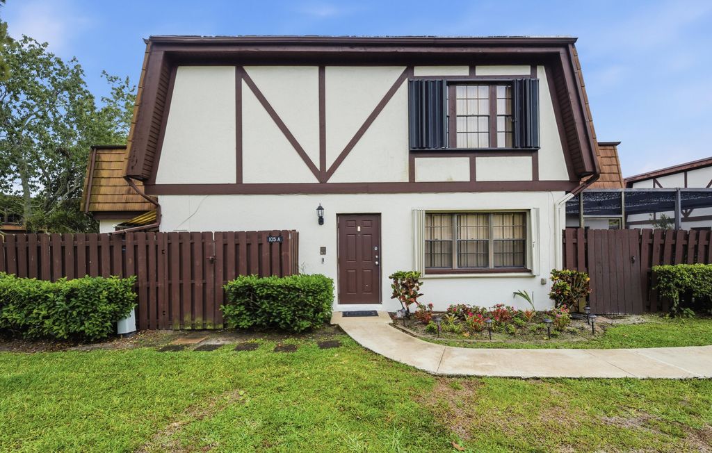 105 Weybridge Circle A, Royal Palm Beach, FL 33411