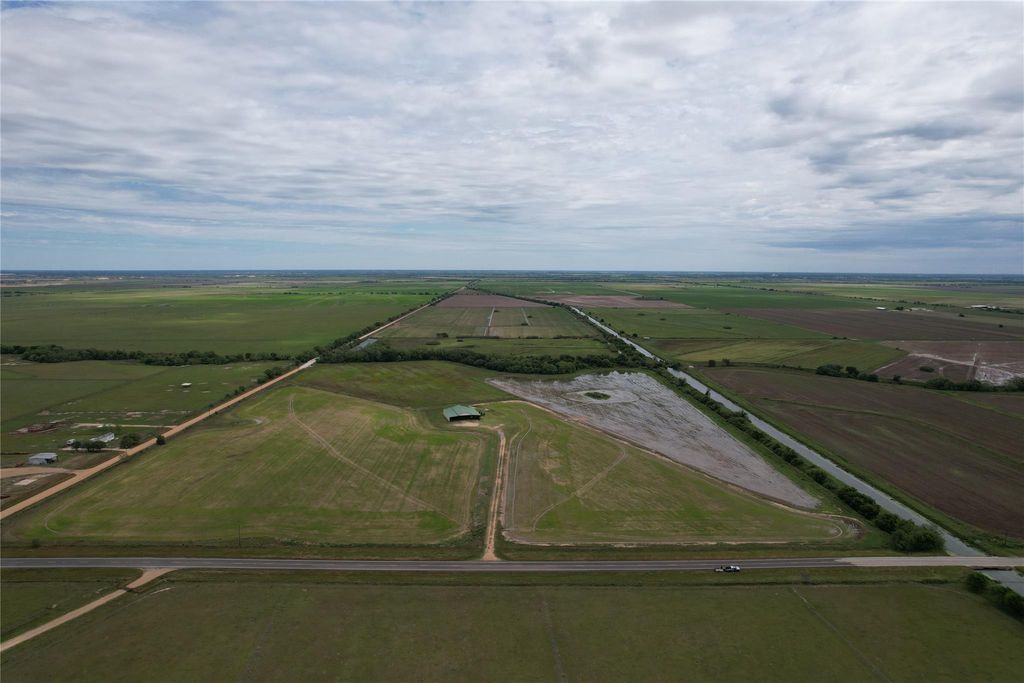 000 Fm 1693, Garwood, TX 77442
