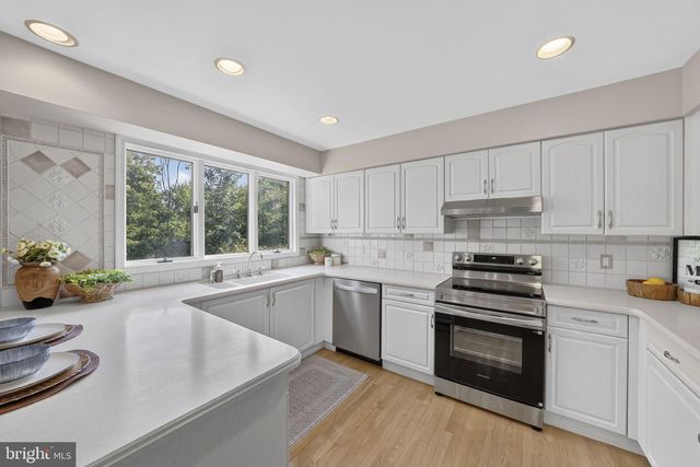 75 WOODMONT, Lawrenceville, NJ 08648