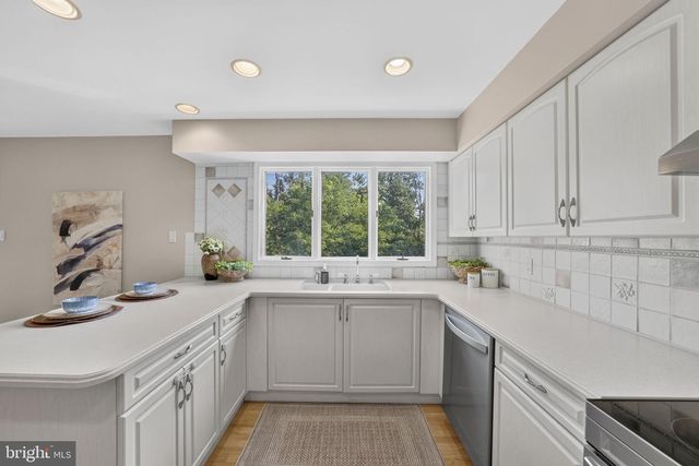 75 WOODMONT, Lawrenceville, NJ 08648
