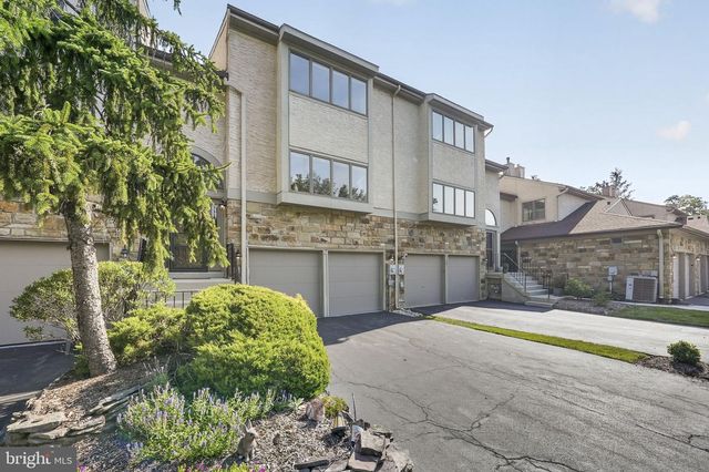 75 WOODMONT, Lawrenceville, NJ 08648