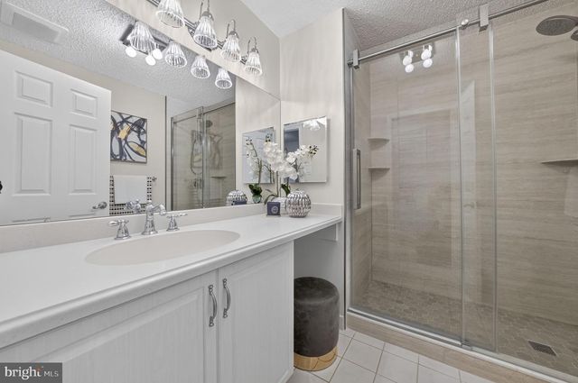 75 WOODMONT, Lawrenceville, NJ 08648