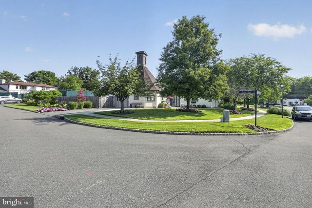75 WOODMONT, Lawrenceville, NJ 08648