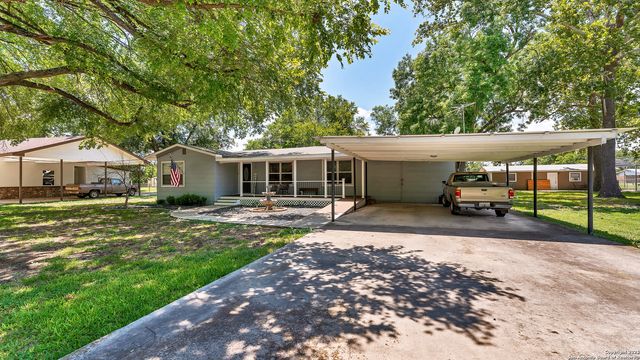 404 Reiley, Seguin, TX 78155
