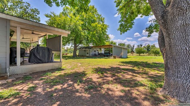 404 Reiley, Seguin, TX 78155