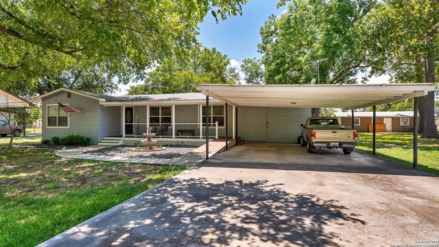 404 Reiley, Seguin, TX 78155