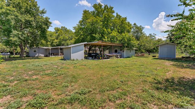 404 Reiley, Seguin, TX 78155